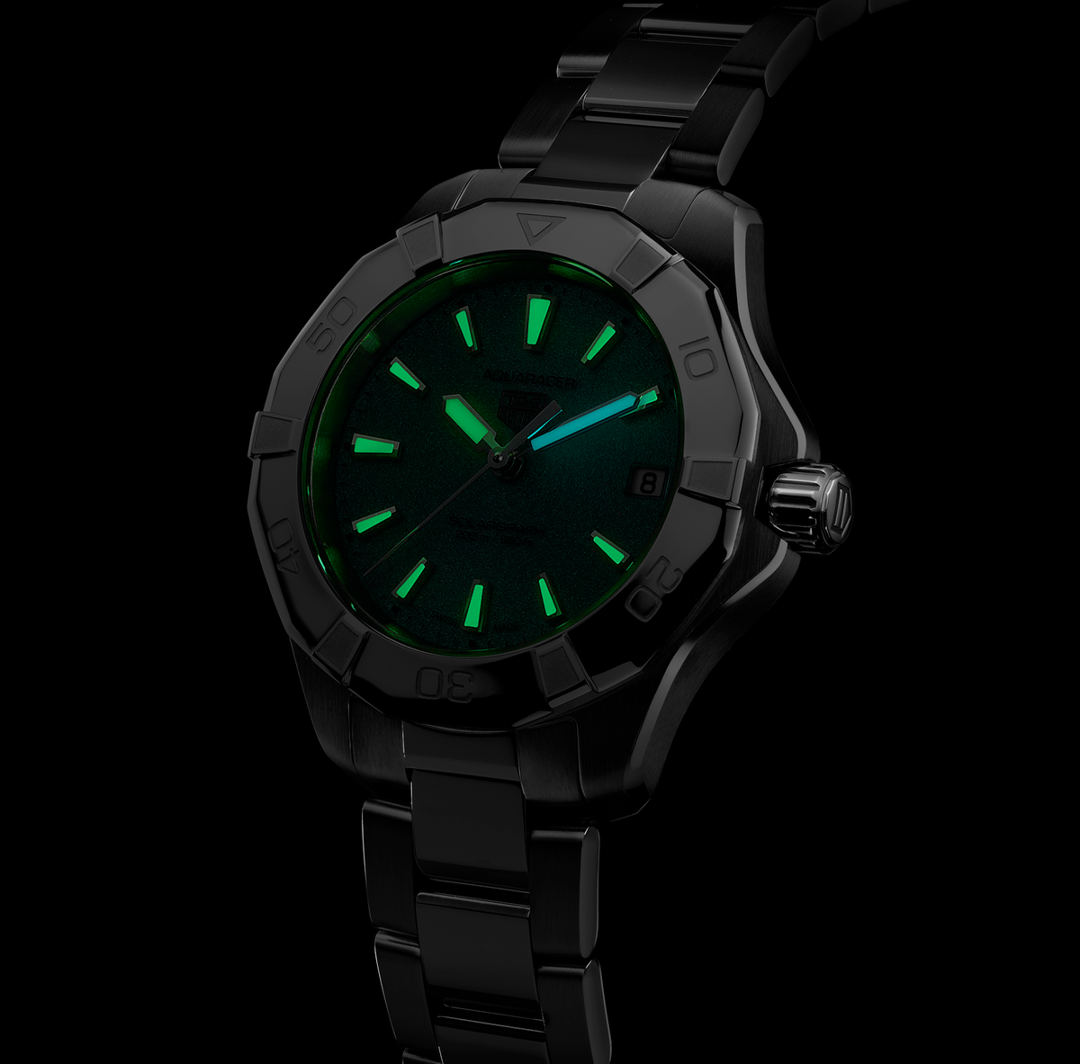 TAG Heuer Aquaracer Professional 200 Solargraph Watch with Green Dial